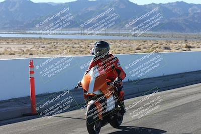 media/Dec-01-2025-Moto Forza (Mon) [[2daa91e15f]]/4-Around the Pits/